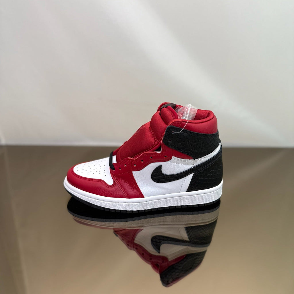 Jordan 1 Retro High Satin Snake Chicago