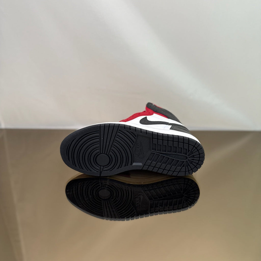 Jordan 1 Retro High Satin Snake Chicago