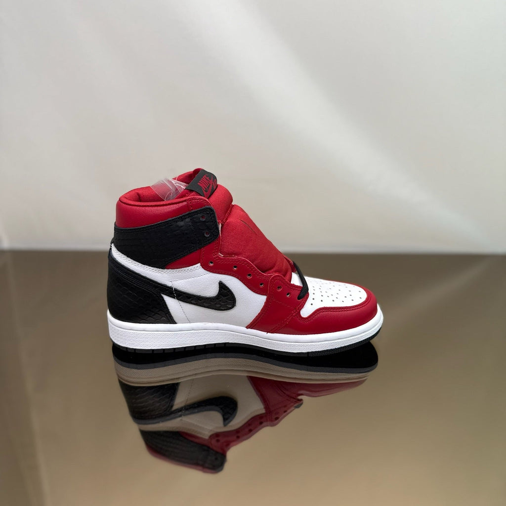 Jordan 1 Retro High Satin Snake Chicago