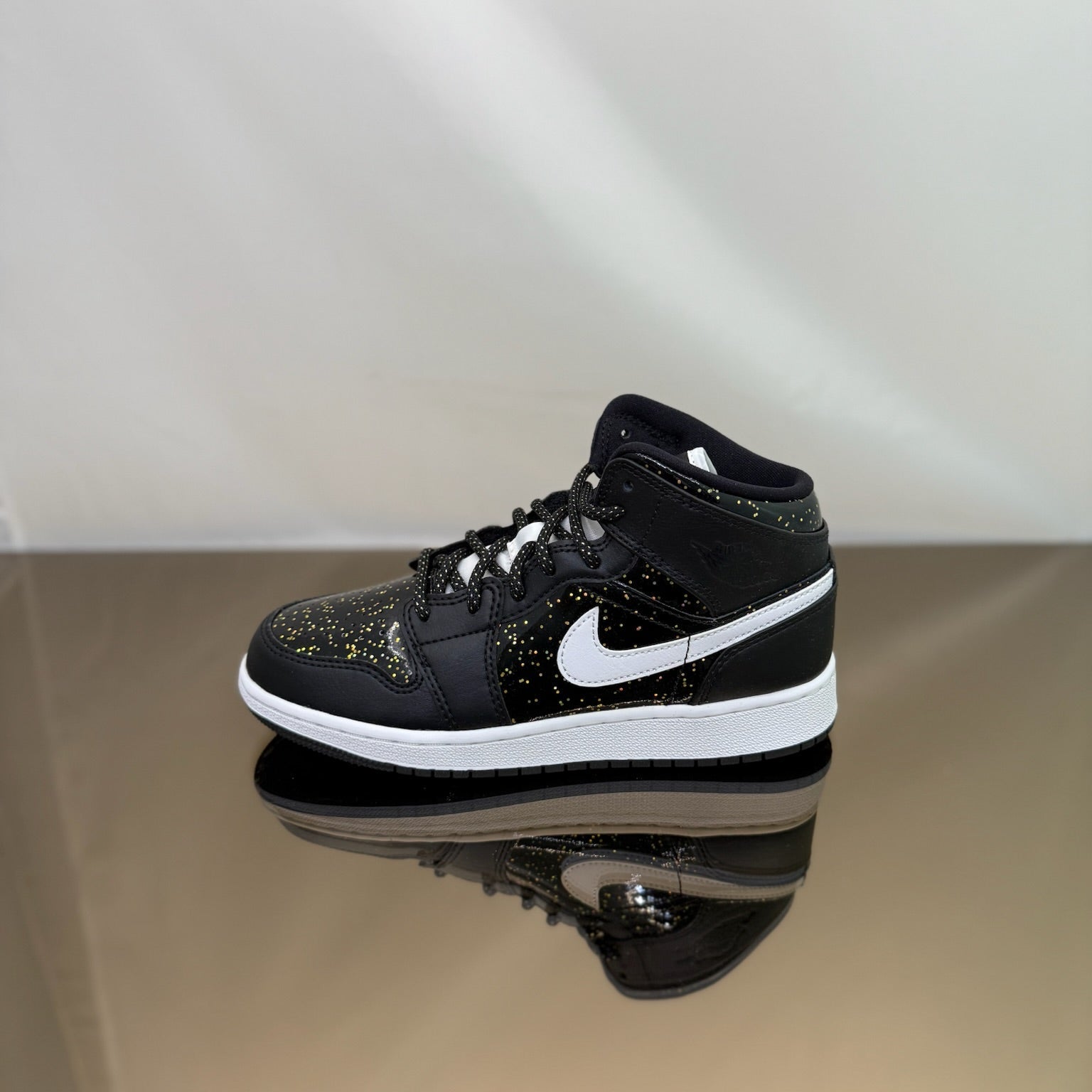 Nike Air Jordan 1 Mid SE GS Black Speckle