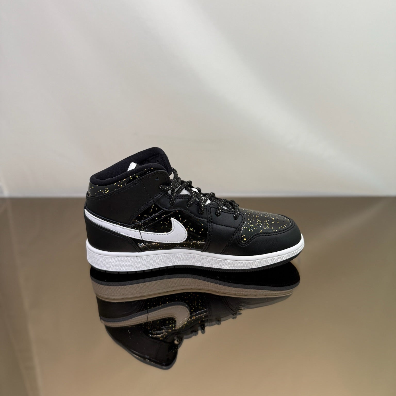 Nike Air Jordan 1 Mid SE GS Black Speckle