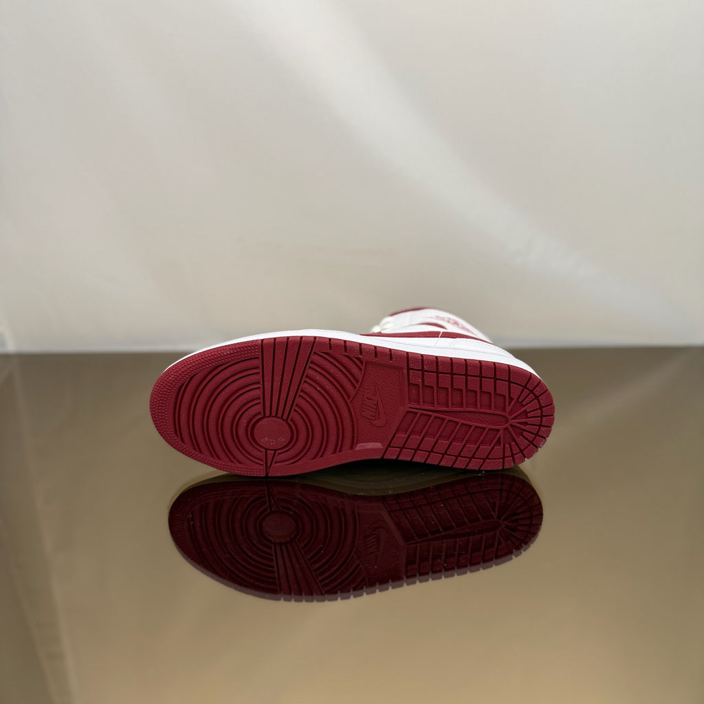 Jordan 1 Mid Reverse Chicago