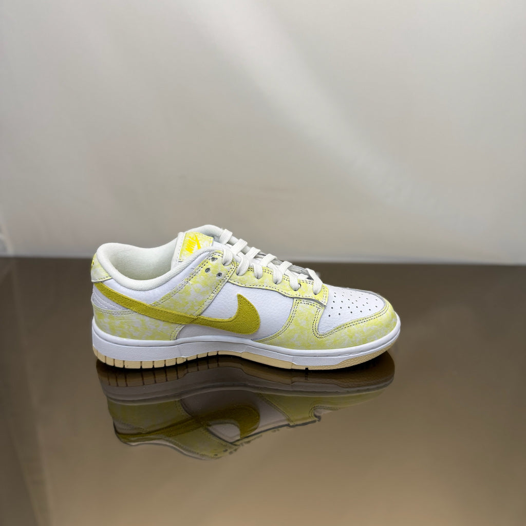 Nike Dunk Low Yellow Strike