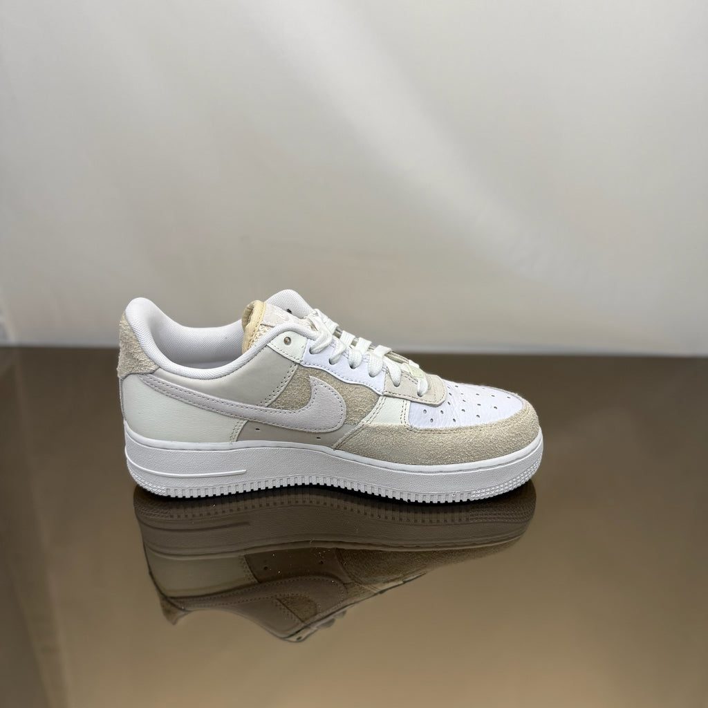 Nike Air Force 1 07 Coconut Milk