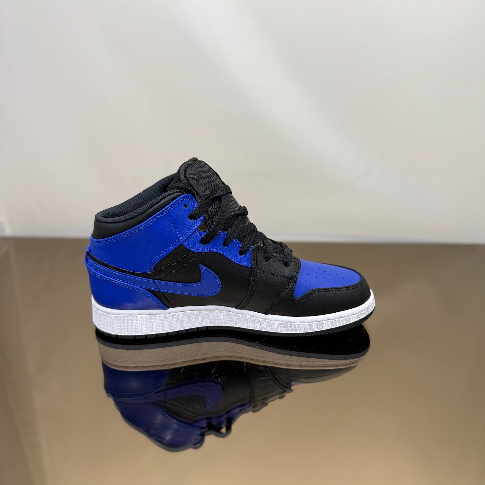 Jordan 1 Mid Hyper Royal