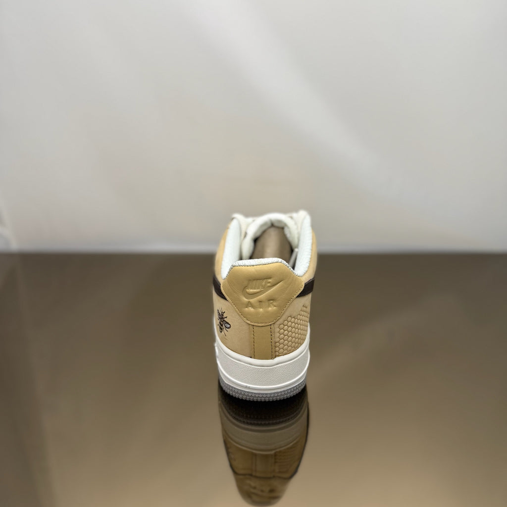 Nike Air Force 1 Low Manchester Bee