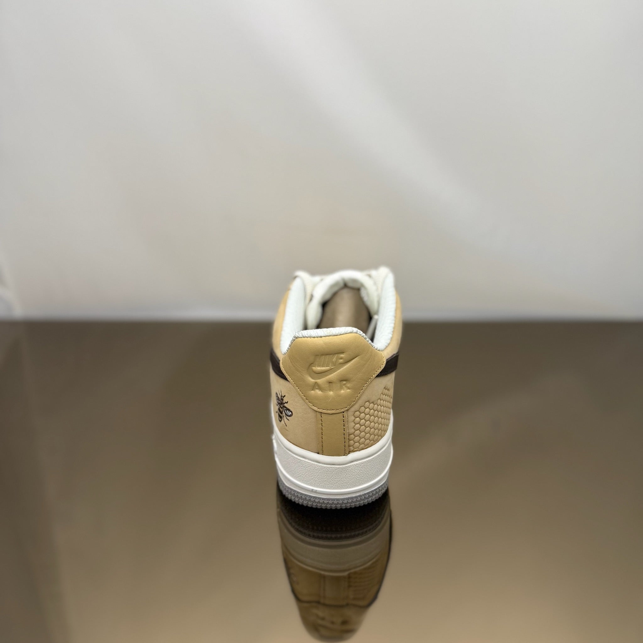 Nike Air Force 1 Low Manchester Bee