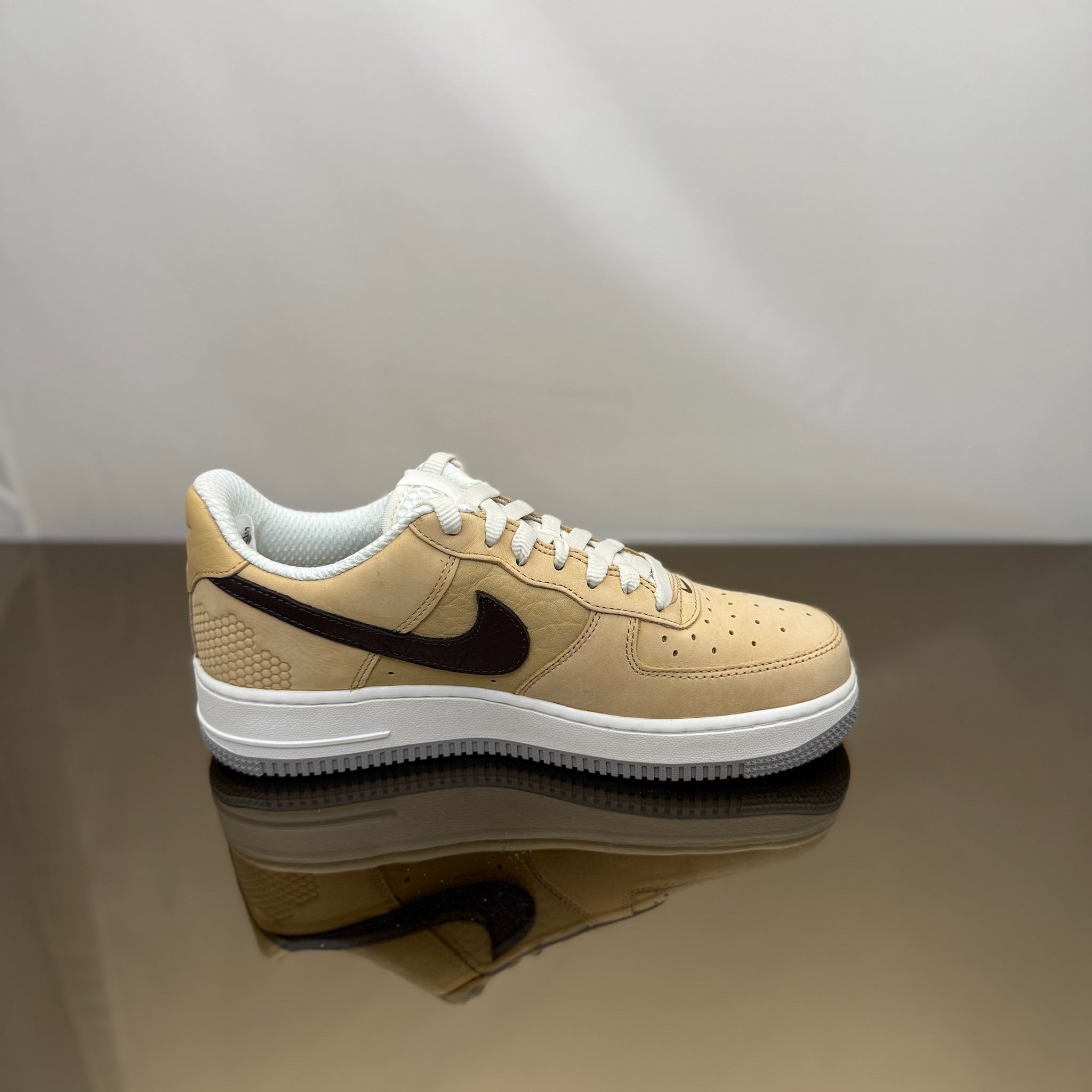 Nike Air Force 1 Low Manchester Bee