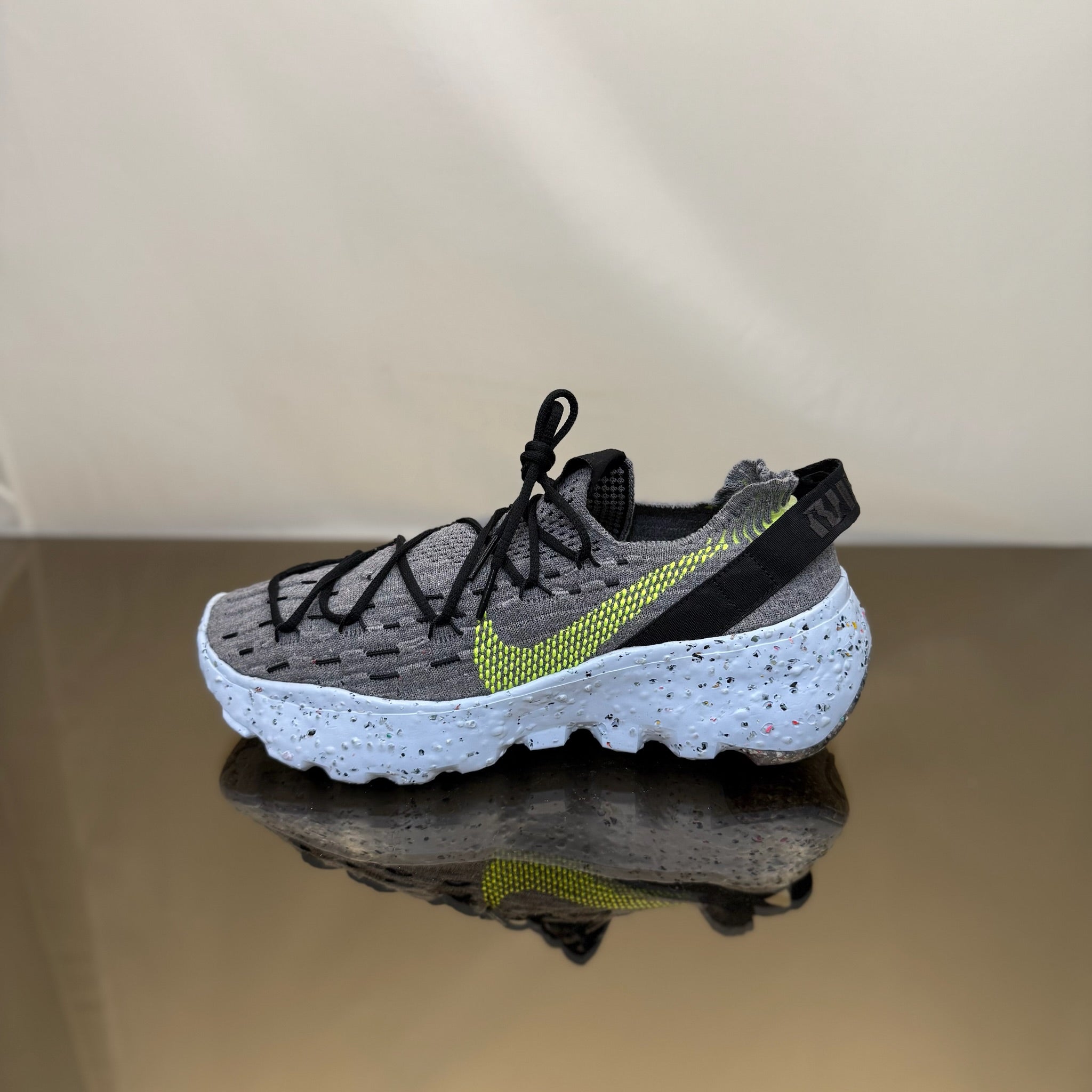 Nike Space Hippie 04 Grey Volt