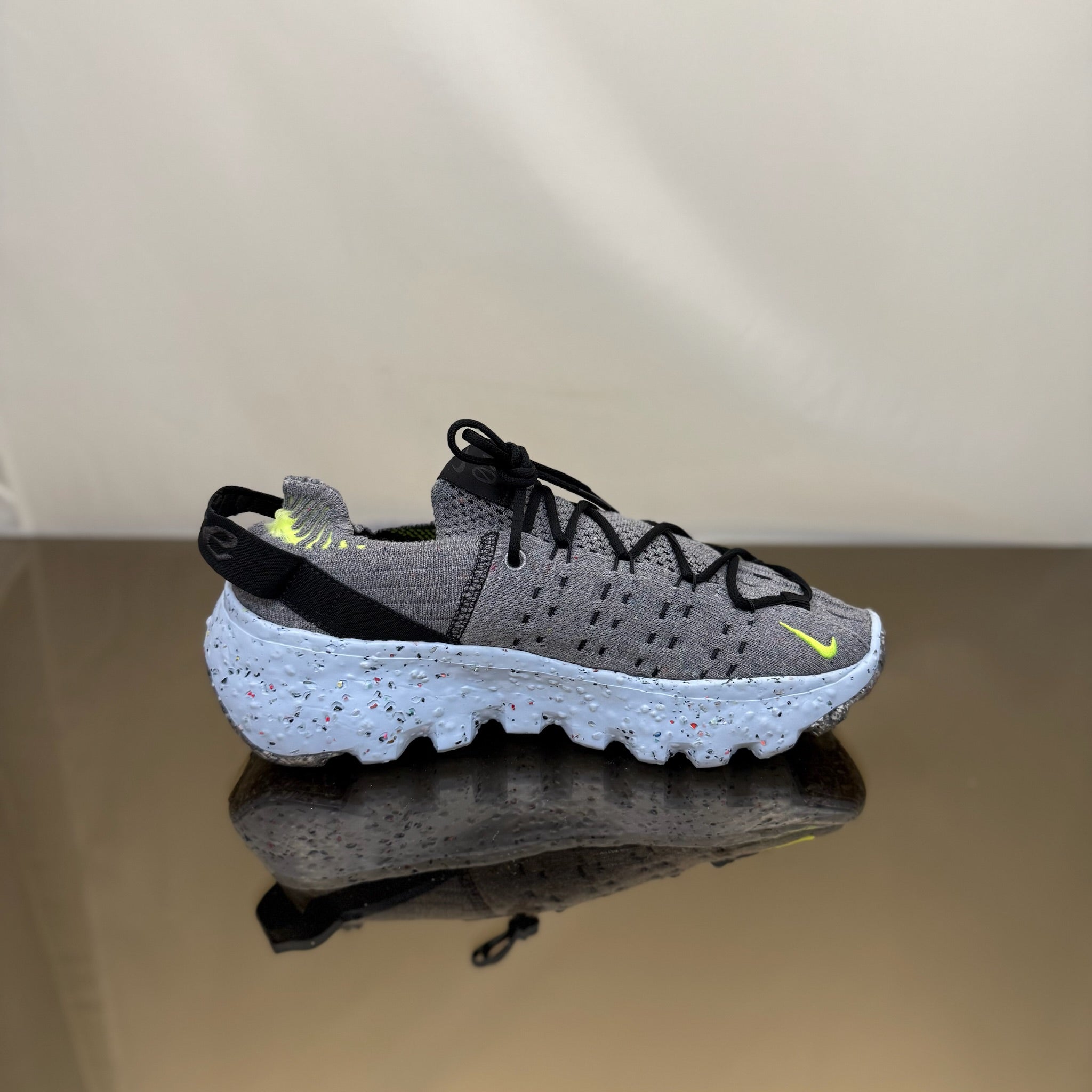 Nike Space Hippie 04 Grey Volt