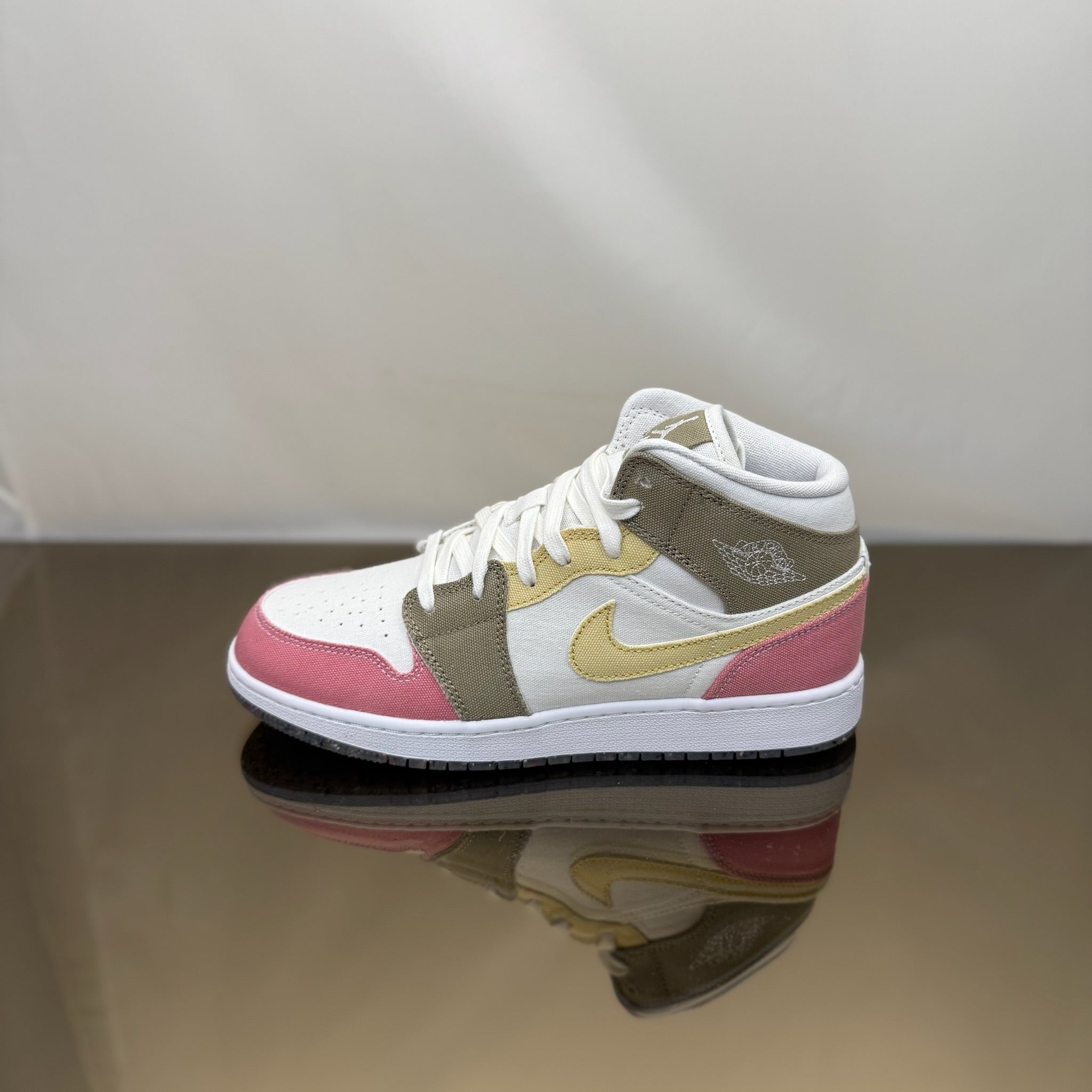 Jordan 1 Mid Pastel Grind (GS)