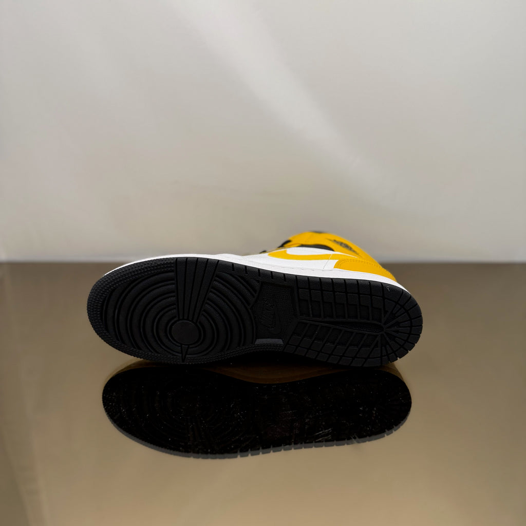 Air Jordan 1 Mid 'University Gold