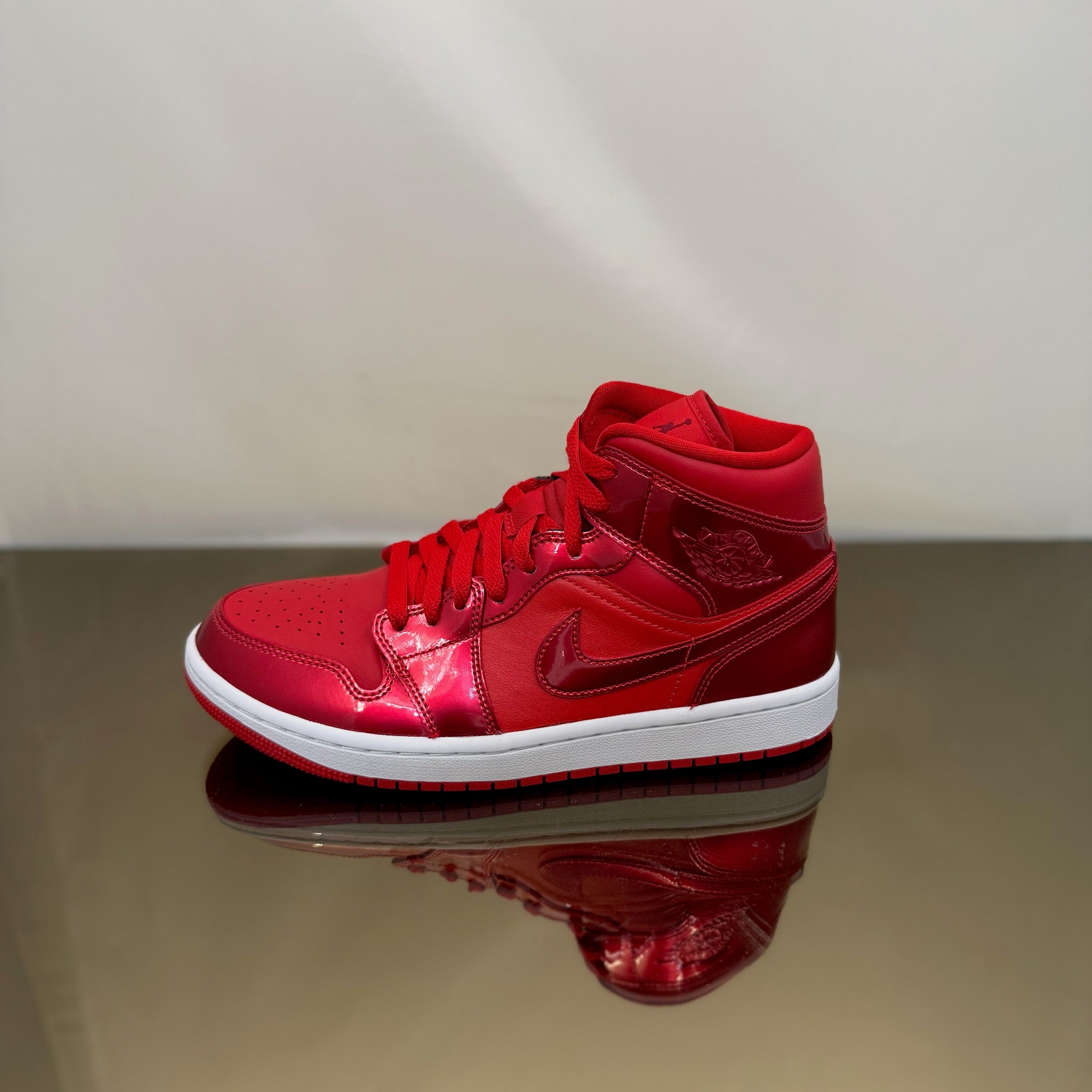 Jordan 1 Mid SE Pomegranate (W)
