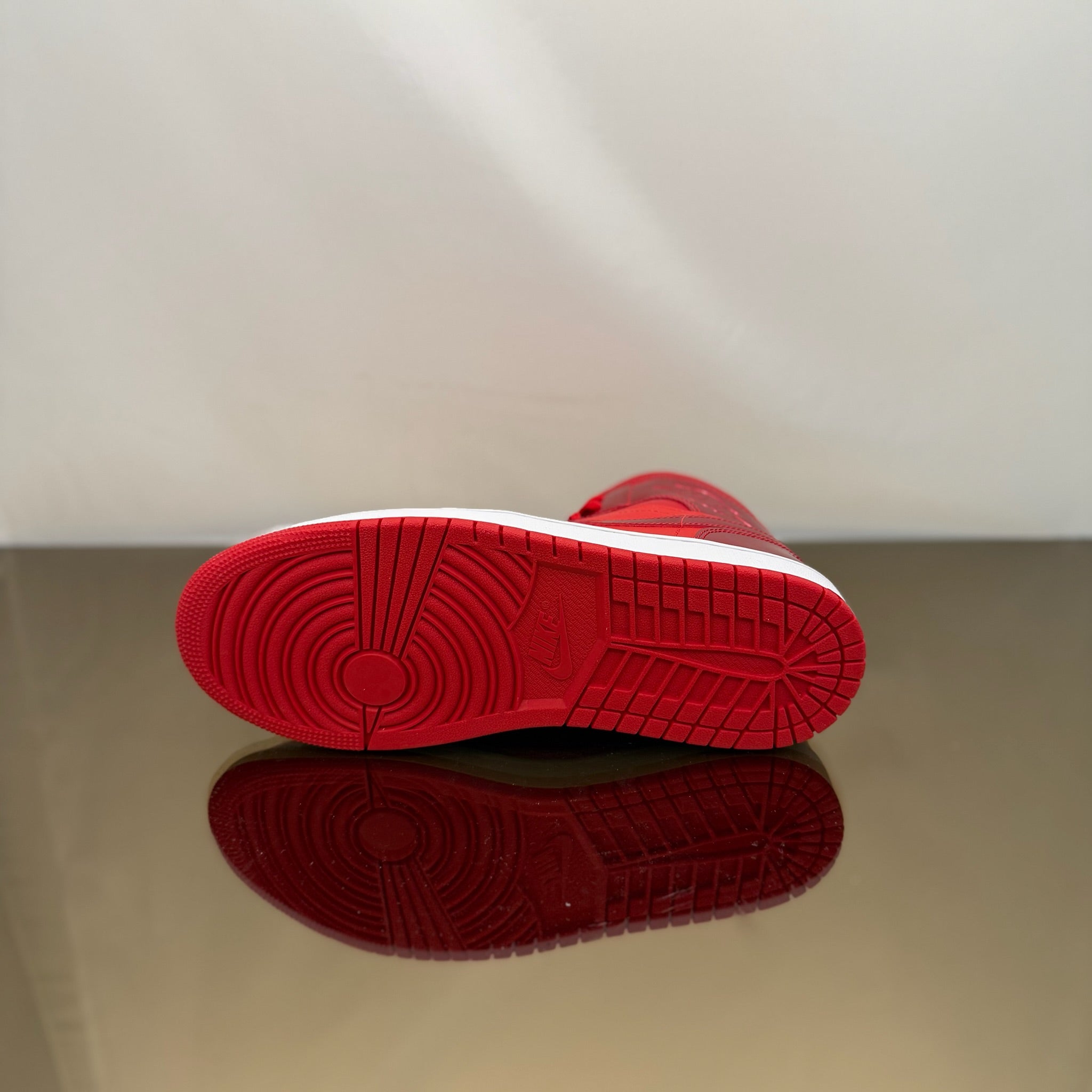 Jordan 1 Mid SE Pomegranate (W)