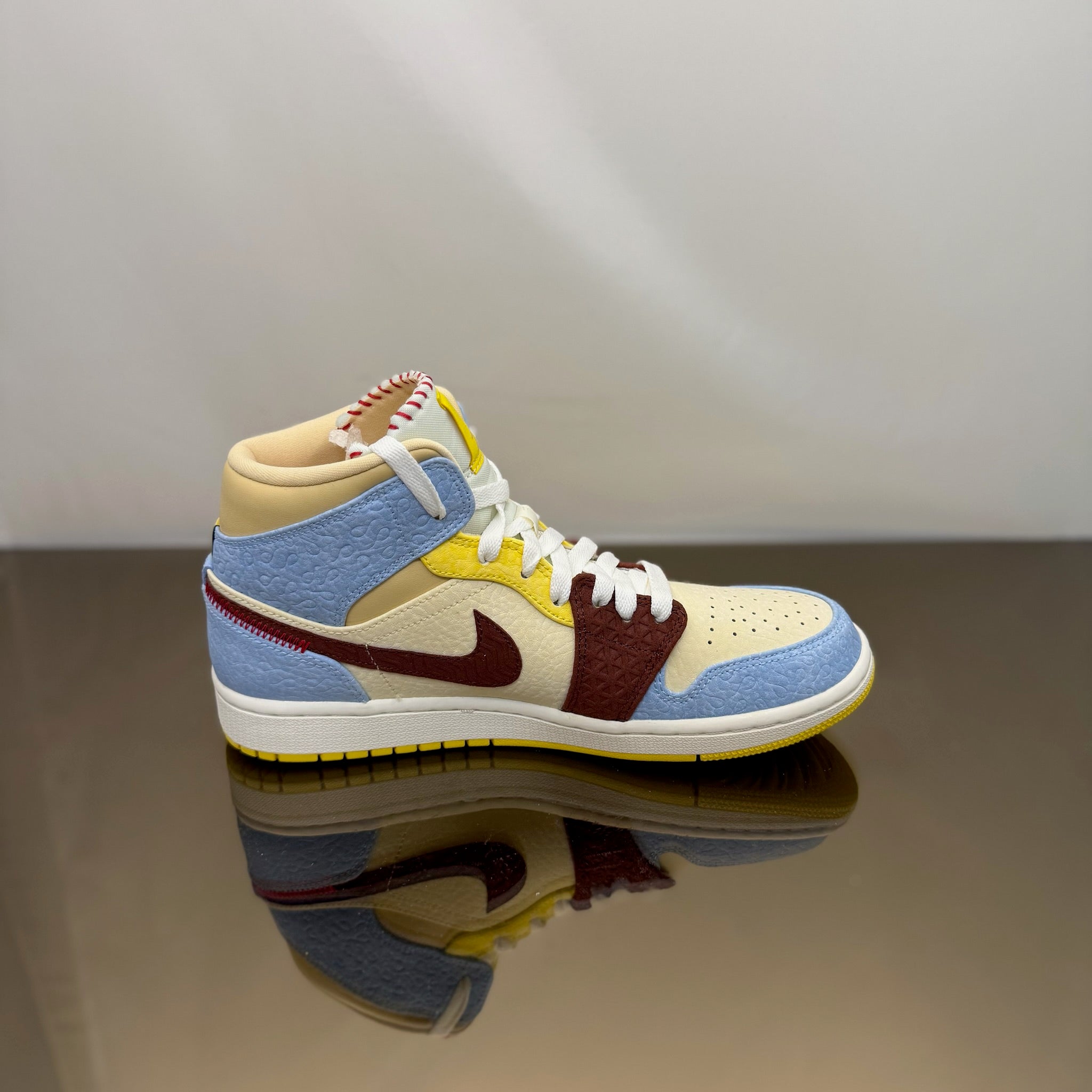 Jordan 1 Mid SE Fearless Maison Chateau Rouge