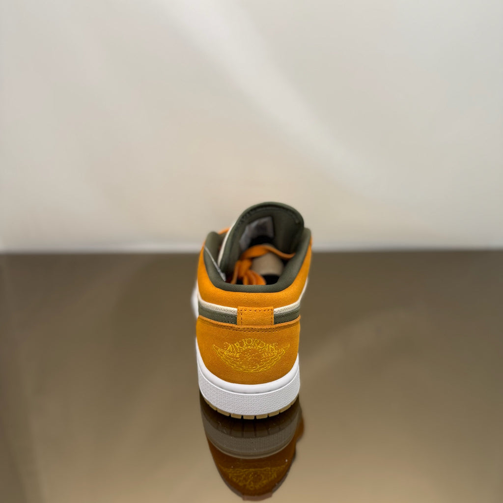 Jordan 1 Low SE Light Curry