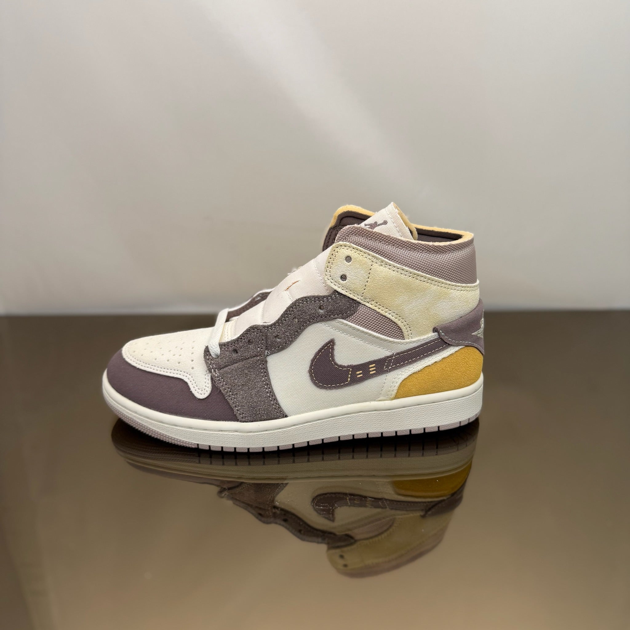 Air Jordan 1 Mid SE CraftTaupe Haze