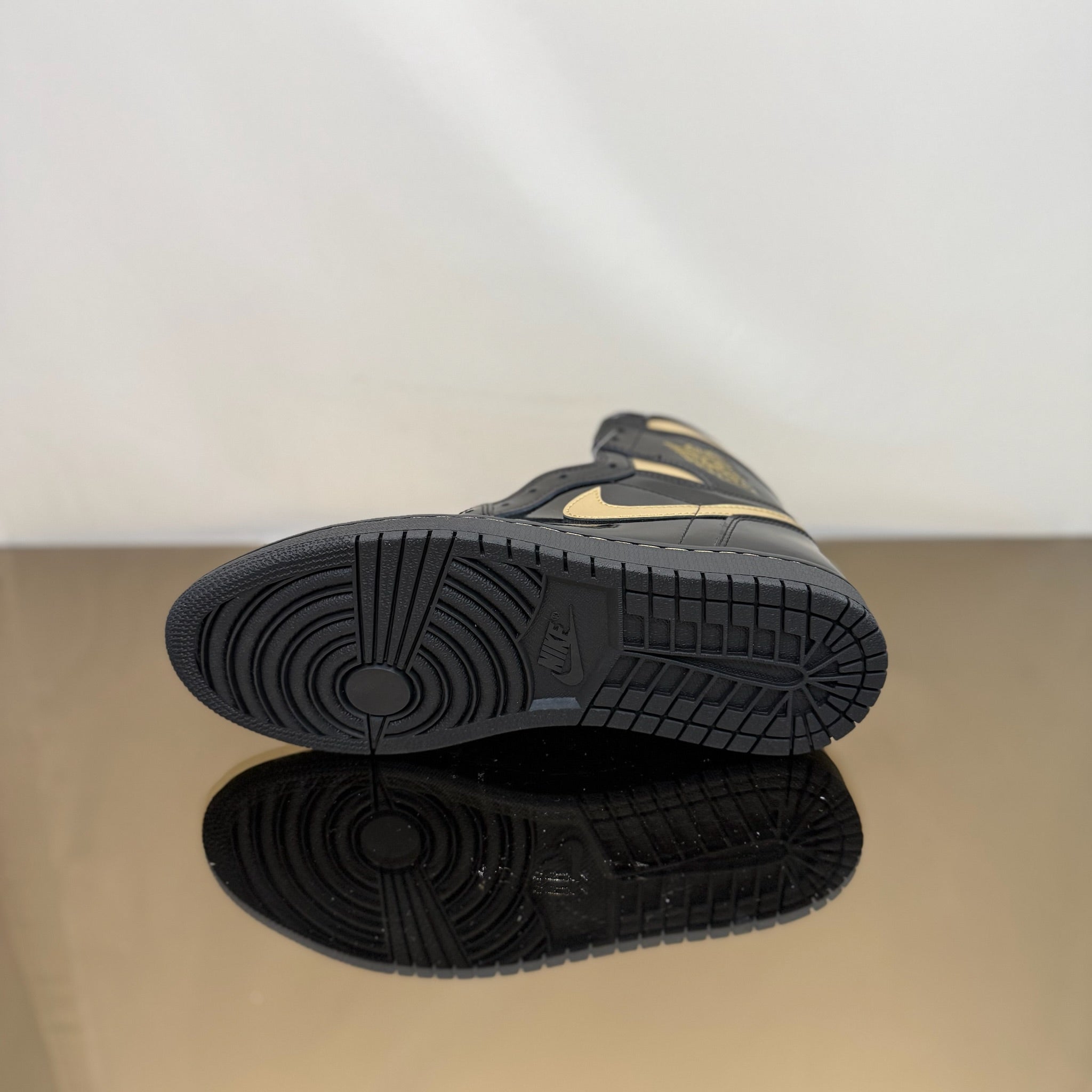 Jordan 1 High Black Metallic Gold