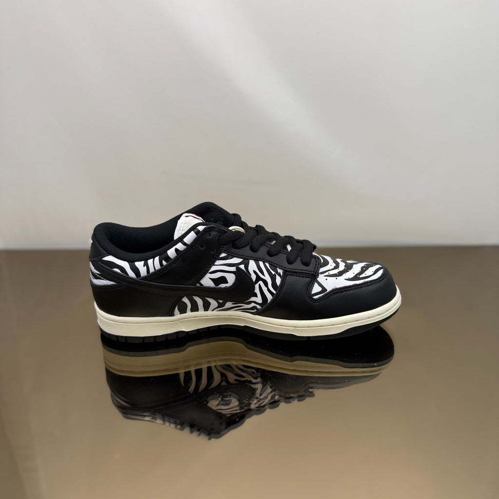 Nike SB Dunk Low OG QS Quartersnacks Zebra