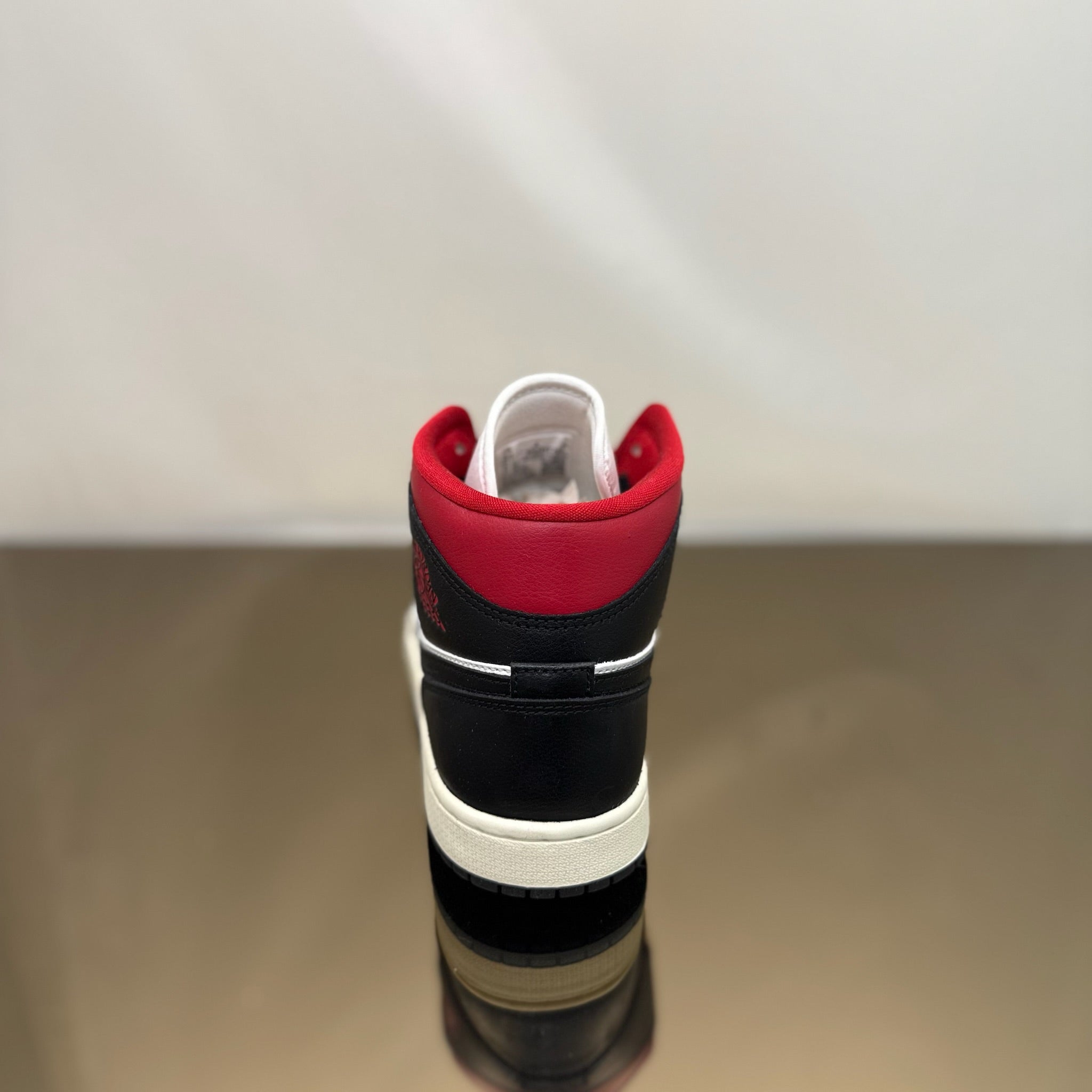 Jordan 1 Mid Gym Red Panda