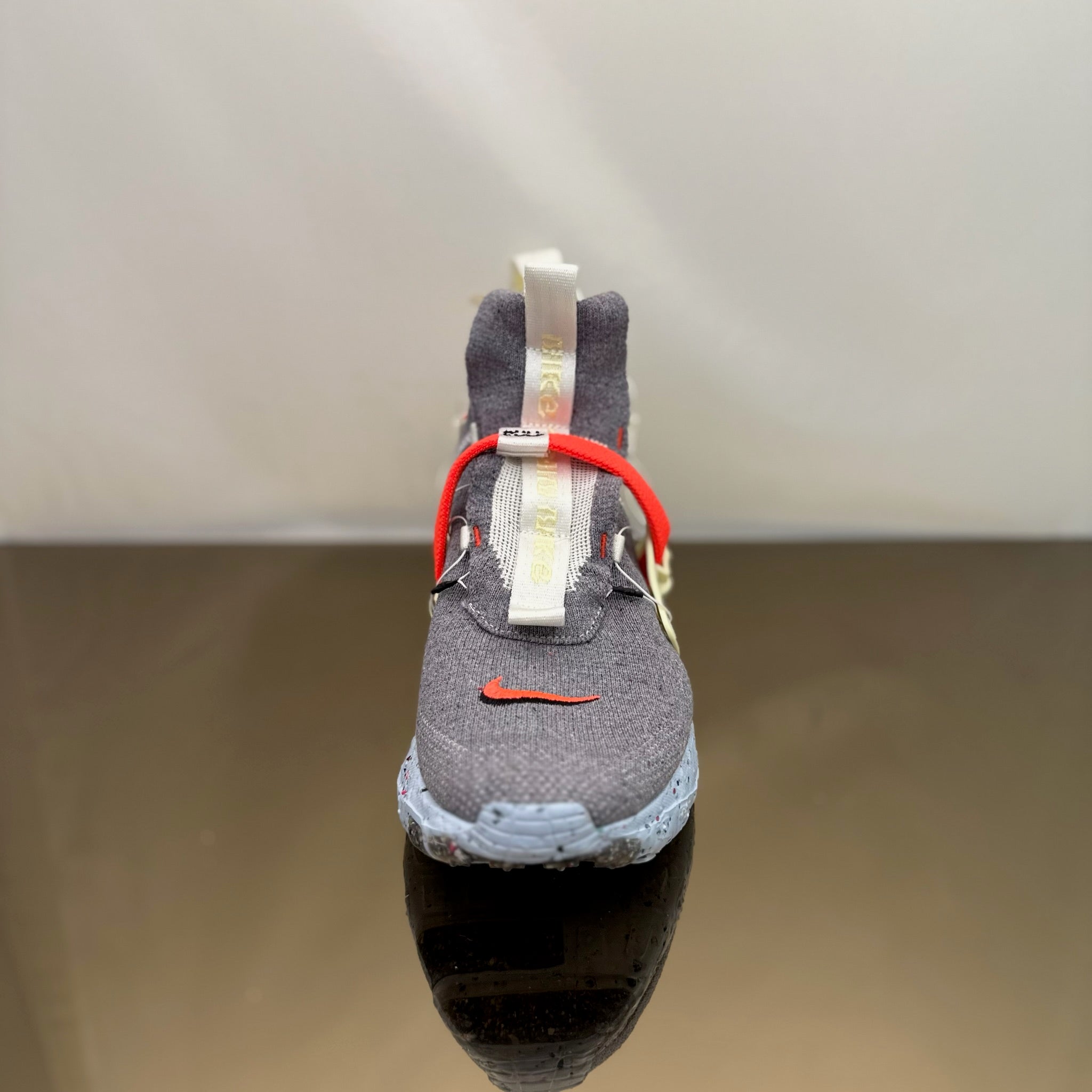 Nike Space Hippie 03 Vast Grey Hyper Crimson