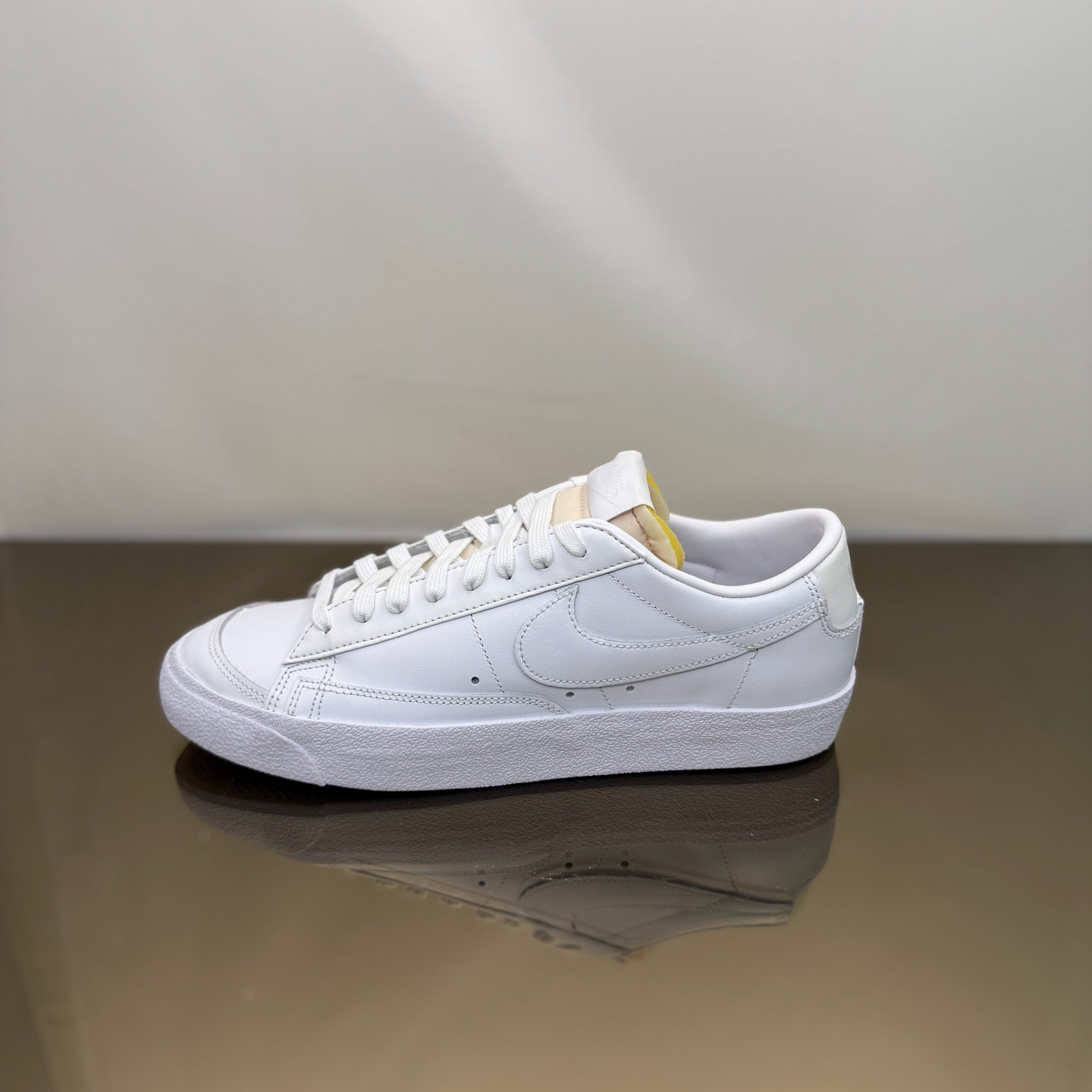 Nike Blazer Womens Low 77