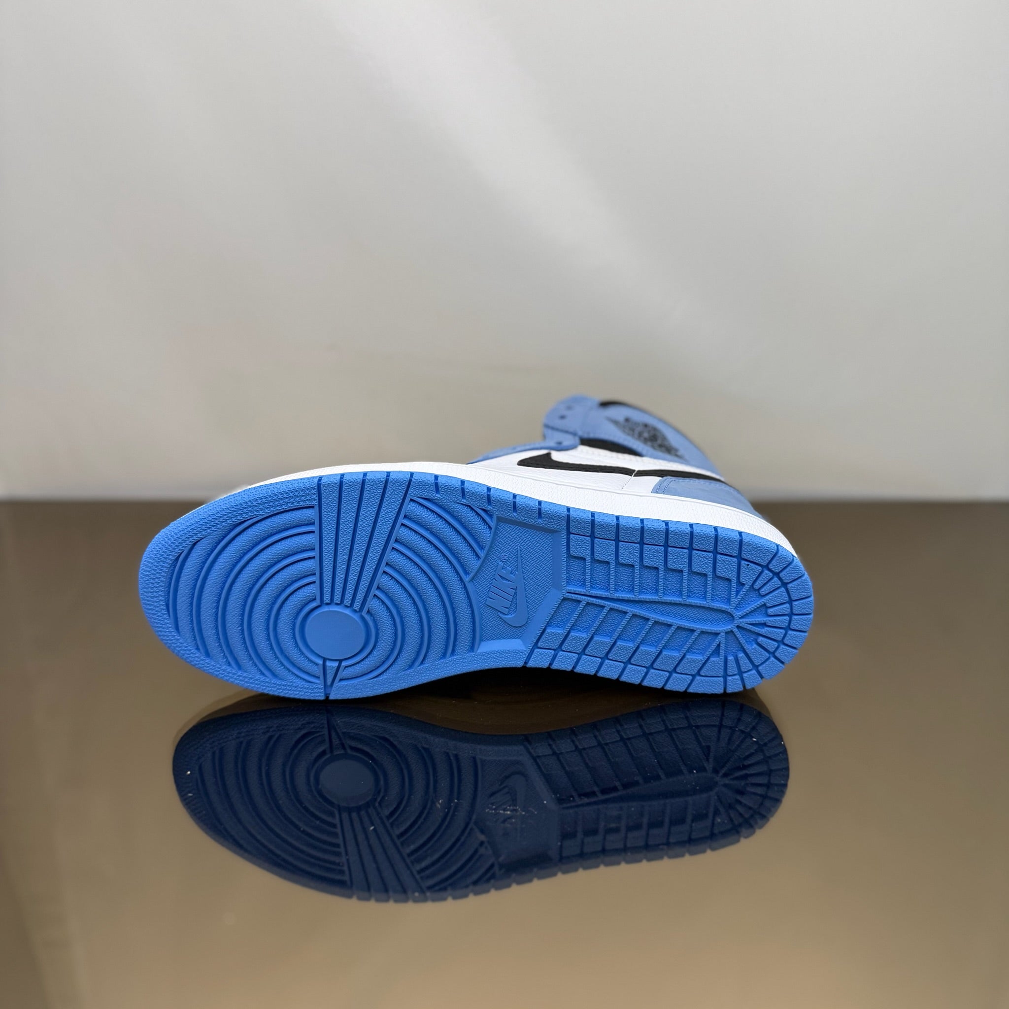 Jordan 1 Retro High White University Blue Black