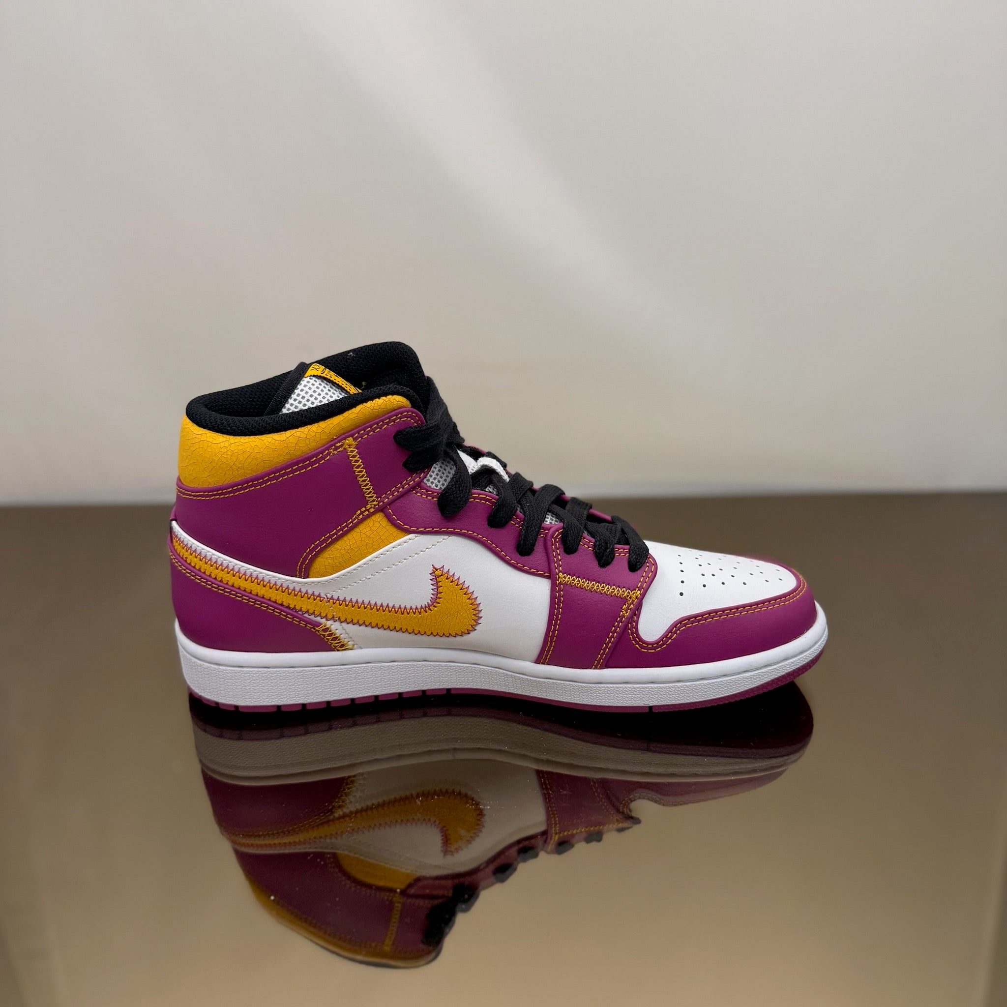 Jordan 1 Mid Dia de los Muertos