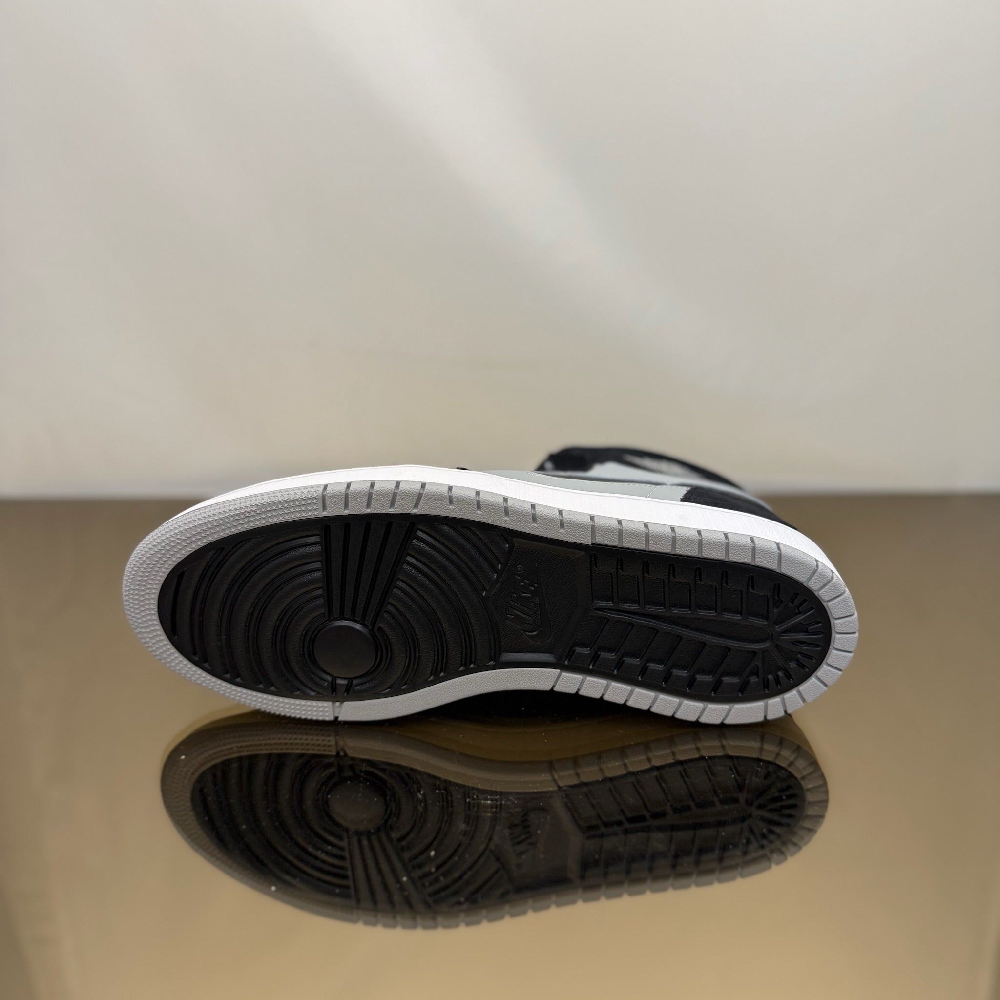 Jordan 1 Zoom CMFT Black Light Smoke Grey