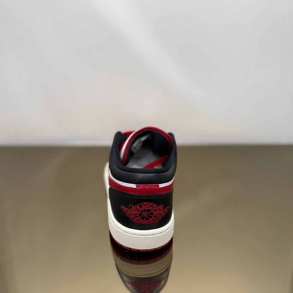 Jordan 1 Low Reverse Black Toe (W)