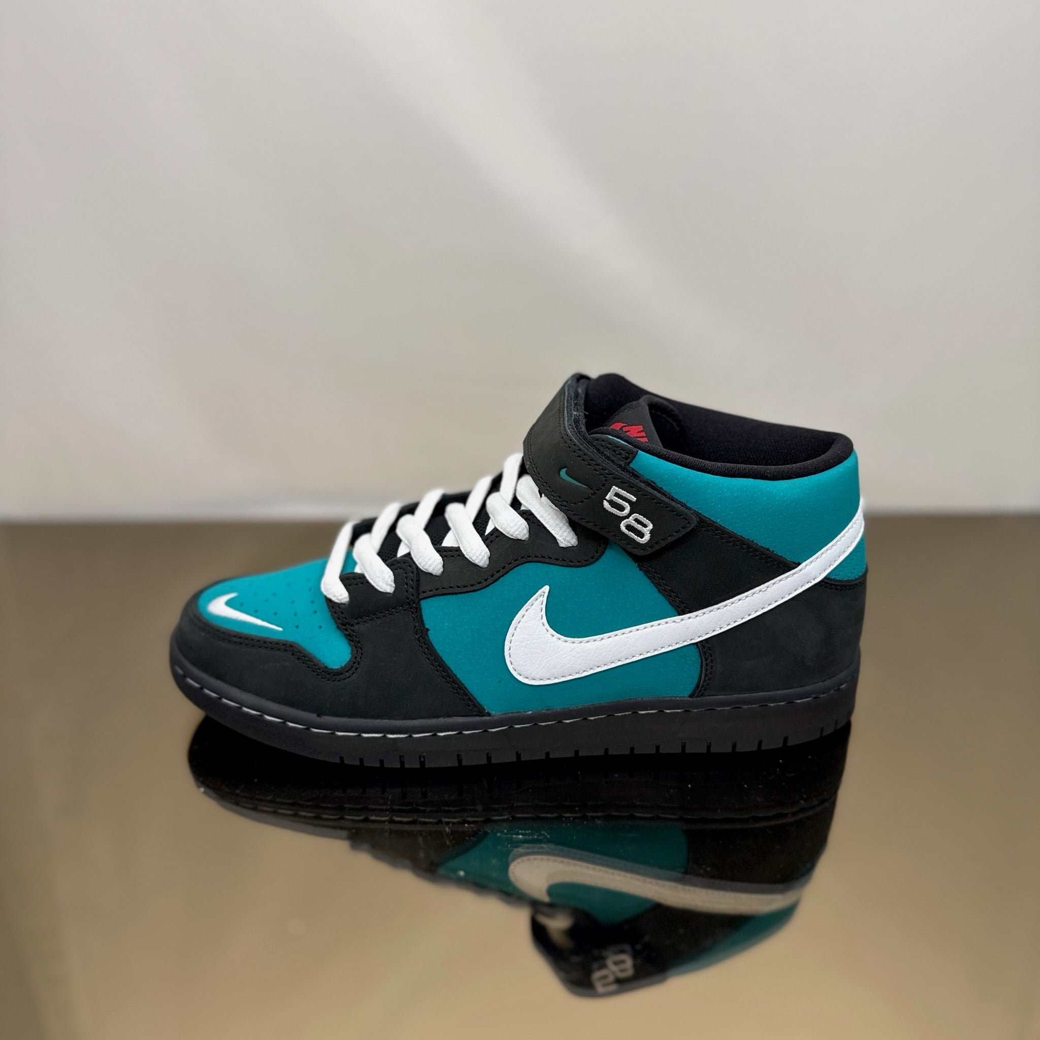 Nike SB Dunk Mid Griffey