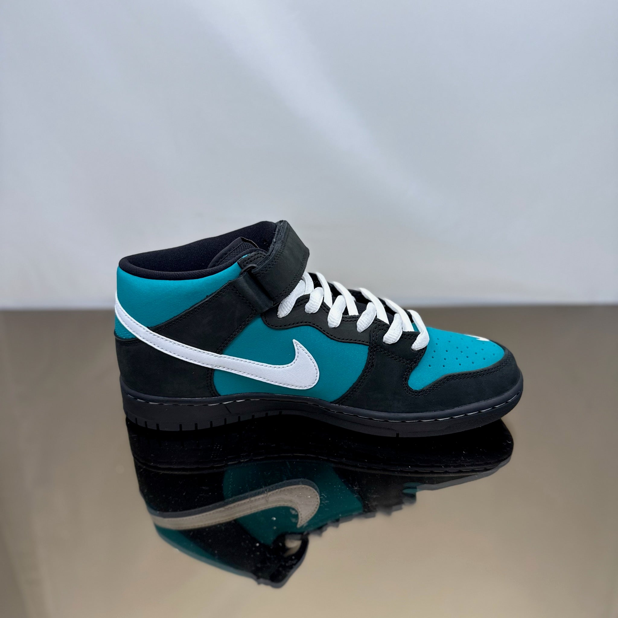 Nike SB Dunk Mid Griffey