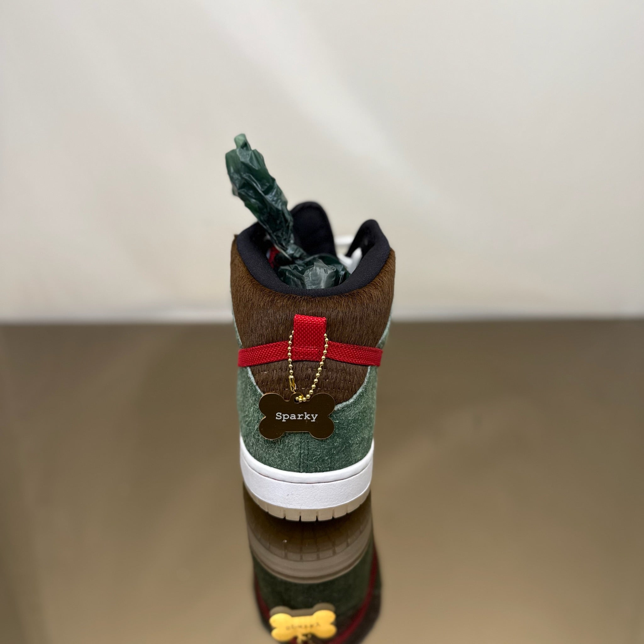 Nike SB Dunk High Dog Walker V