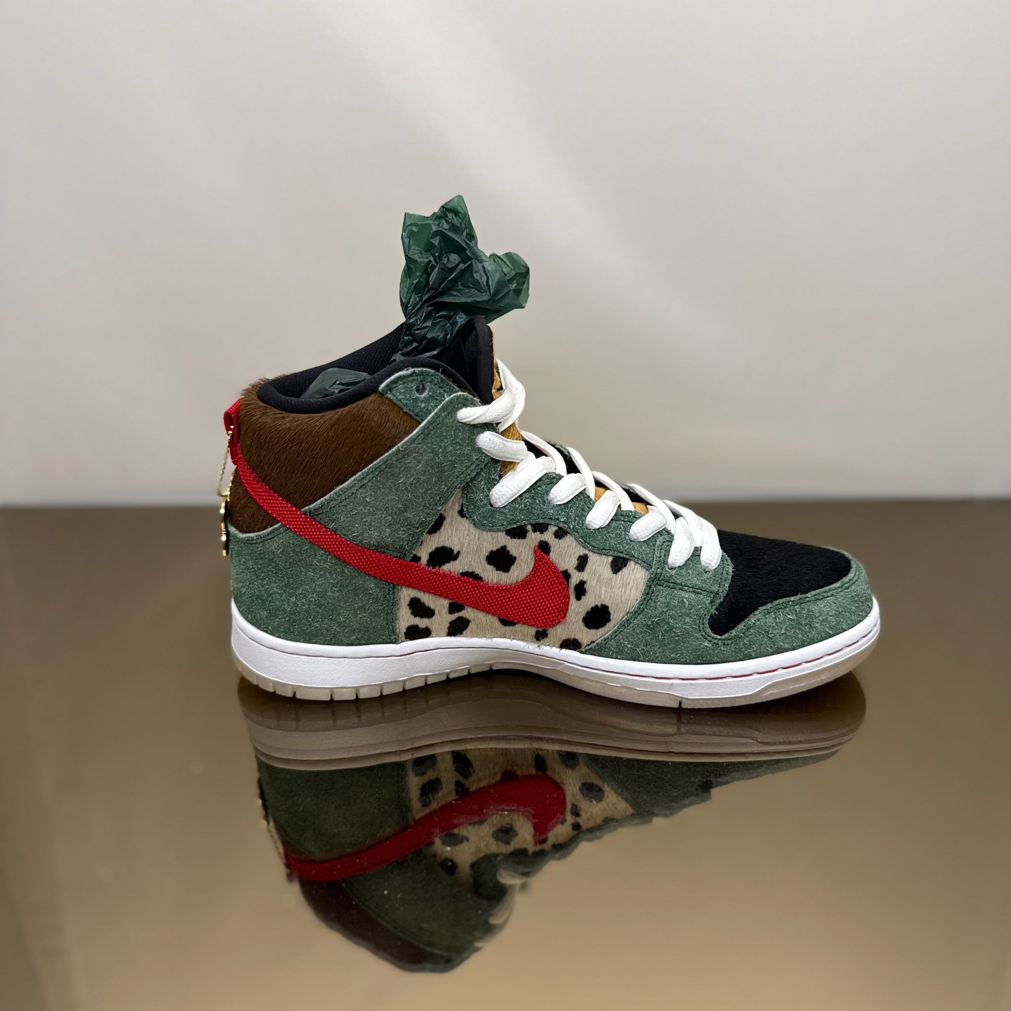 Nike SB Dunk High Dog Walker V