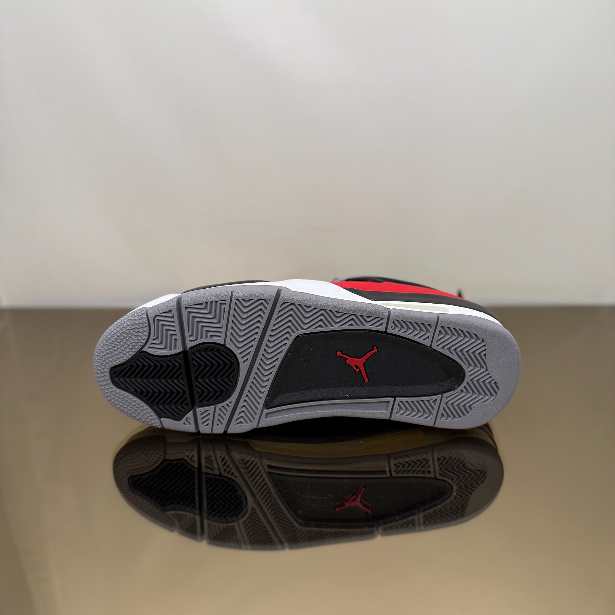 Jordan 4 Retro Toro Bravo