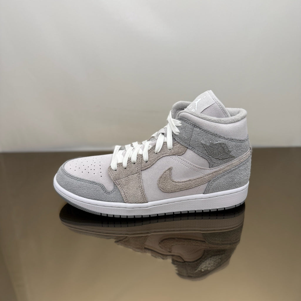 Jordan 1 Mid SE Particle Grey