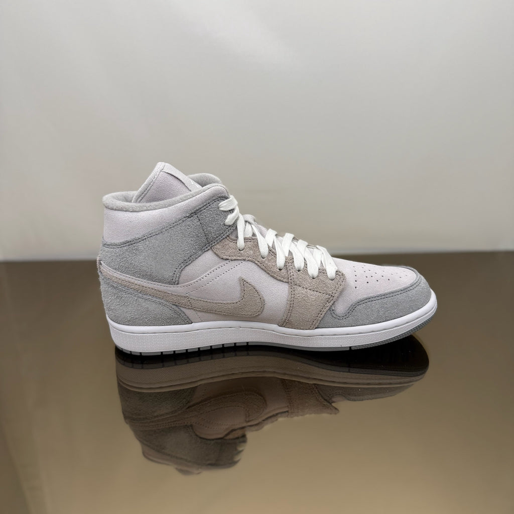 Jordan 1 Mid SE Particle Grey