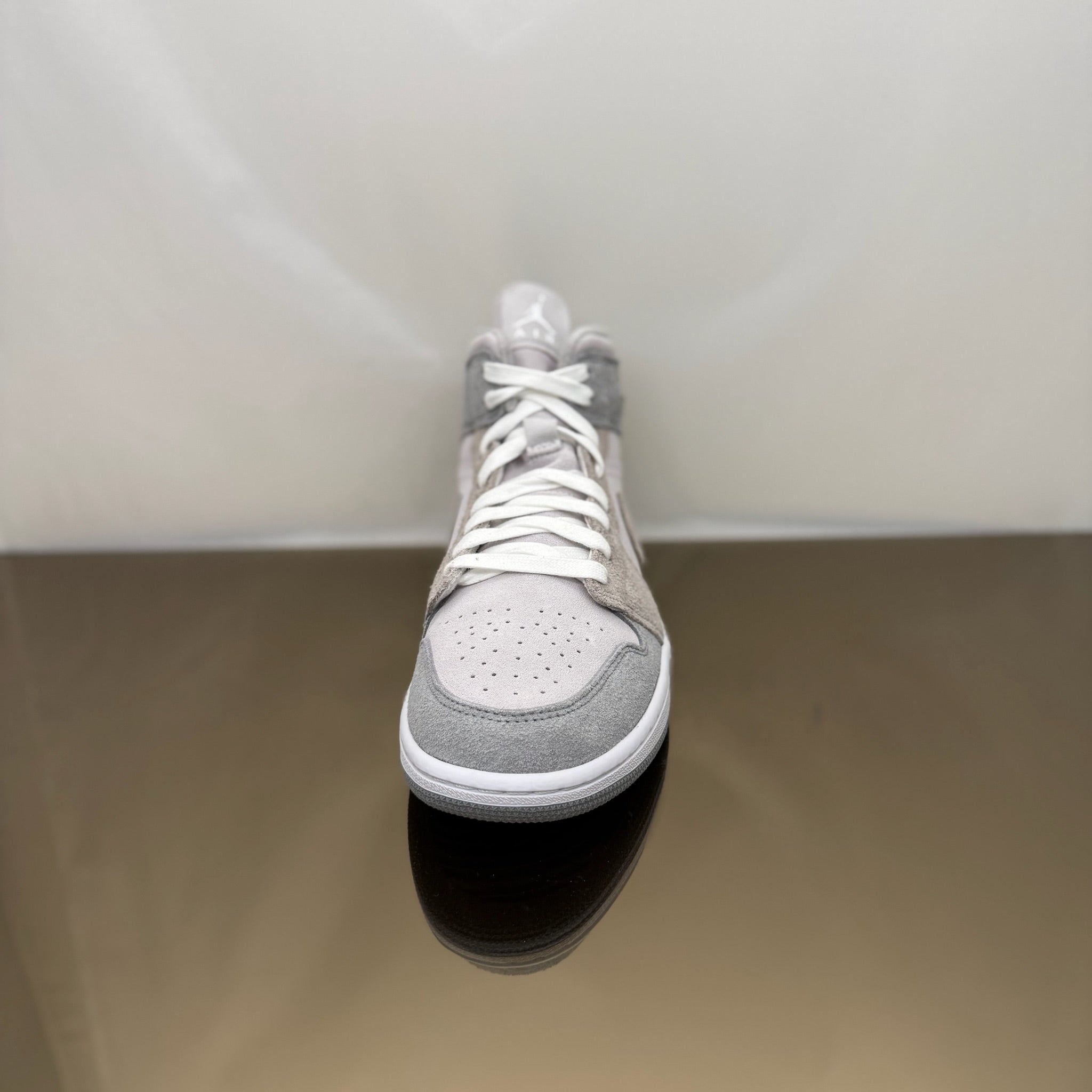Jordan 1 Mid SE Particle Grey