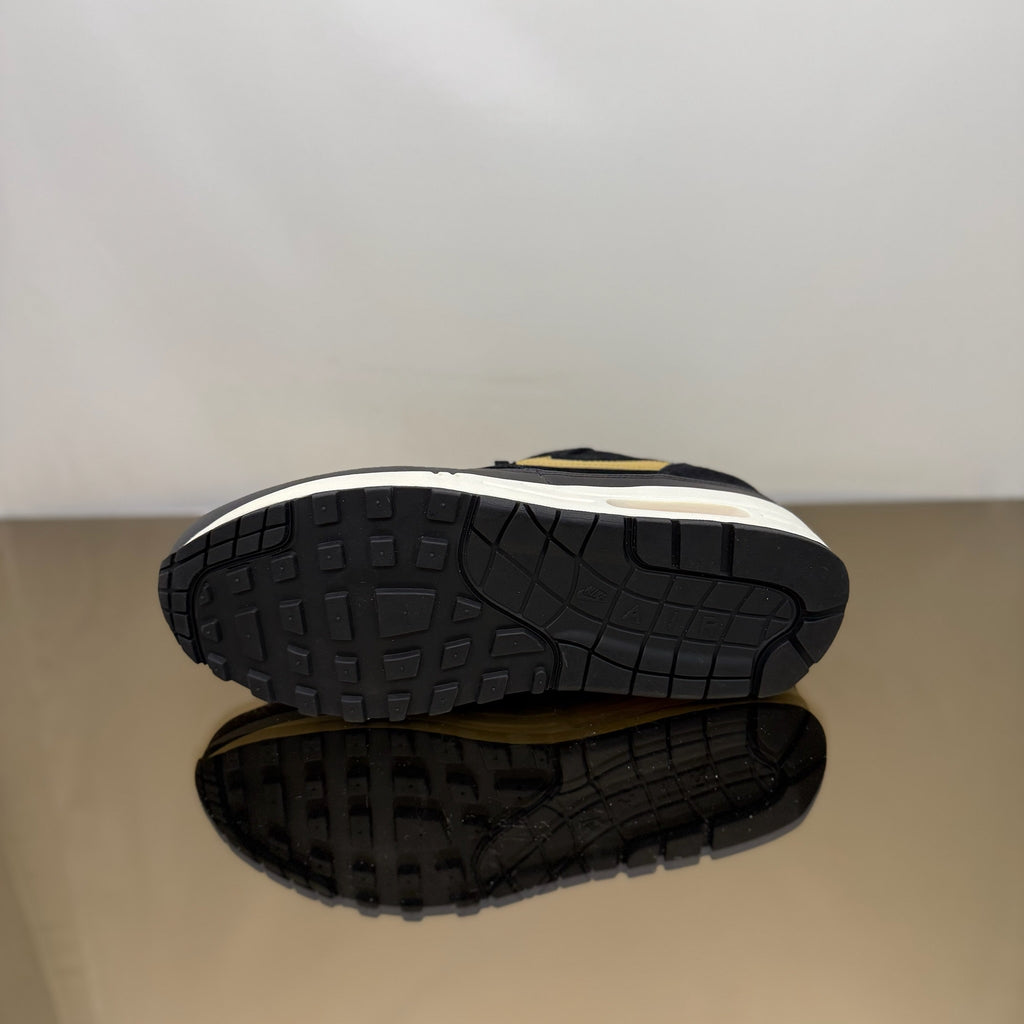 Nike Air Max 1 Gold Hyper Red