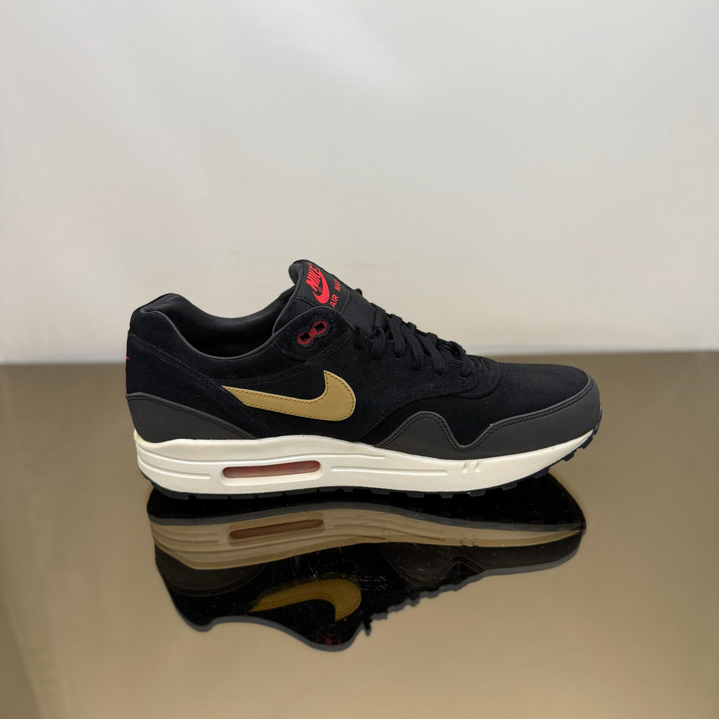 Nike Air Max 1 Gold Hyper Red