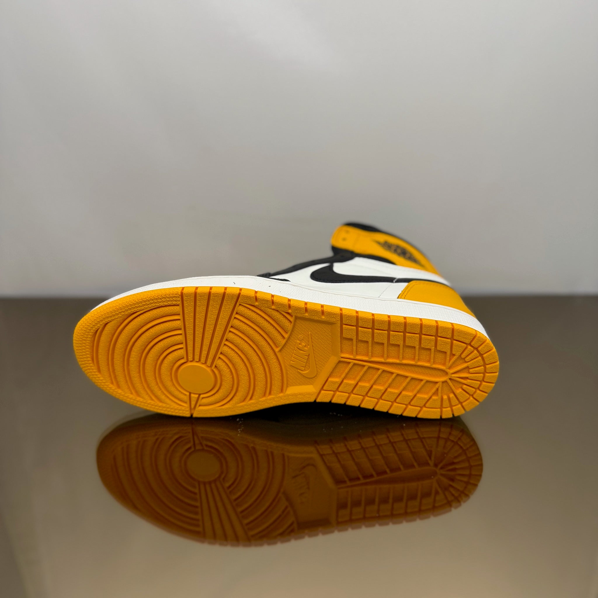 Jordan 1 Retro High OG Yellow Toe
