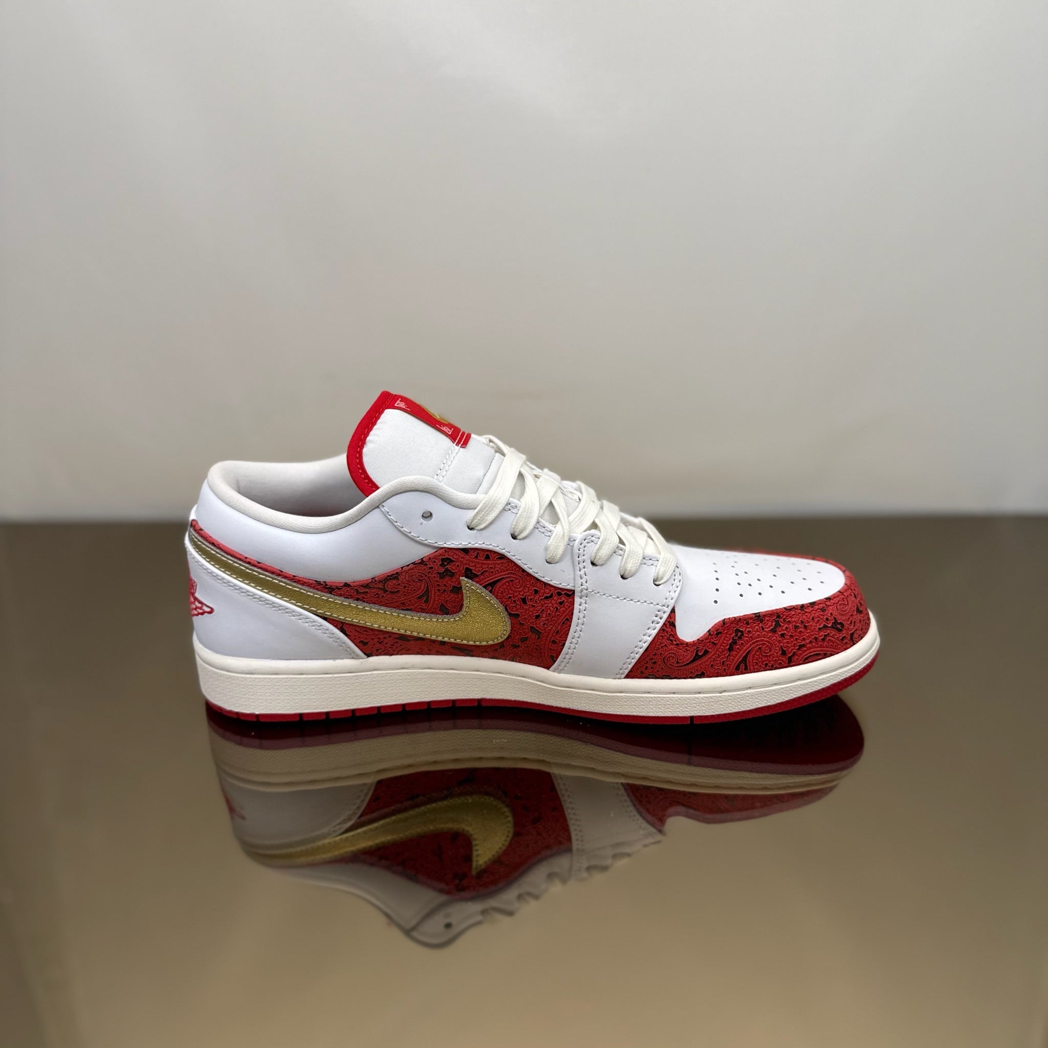 Jordan 1 Low Spades