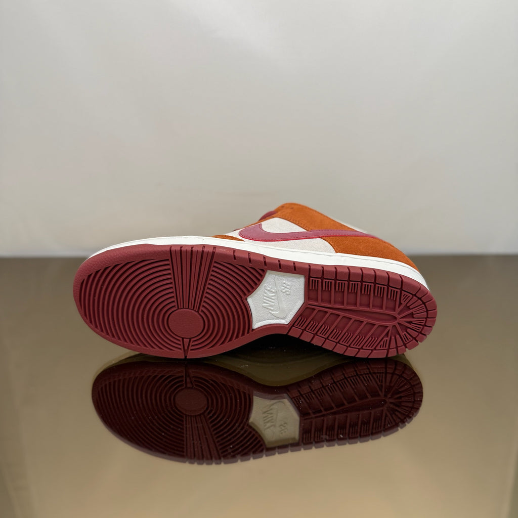 Nike SB Dunk Low Pro Dark Russet Cedar