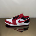 Jordan 1 Low Bulls