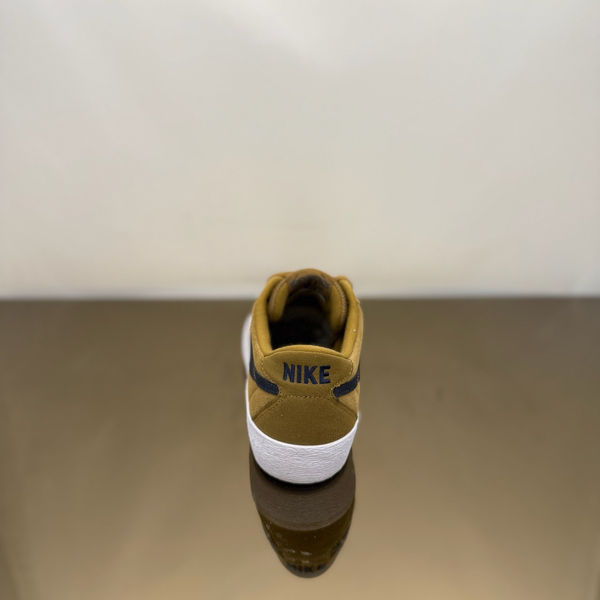 NIKE WMNS SB BRUIN LOW