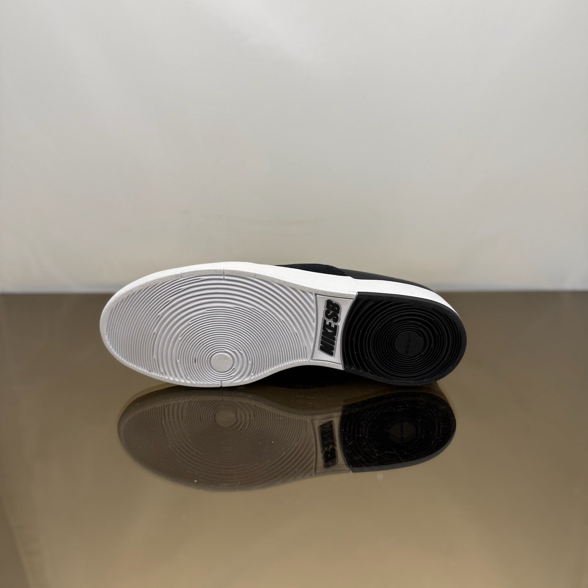 Nike SB Shane Schwarz Weiß