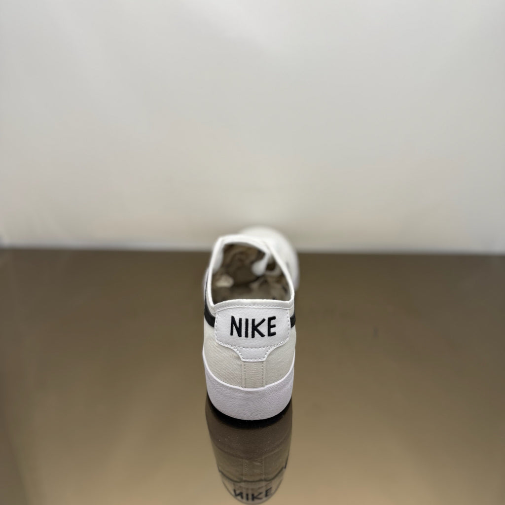 Nike SB Blazer Court Weiß Schwarz
