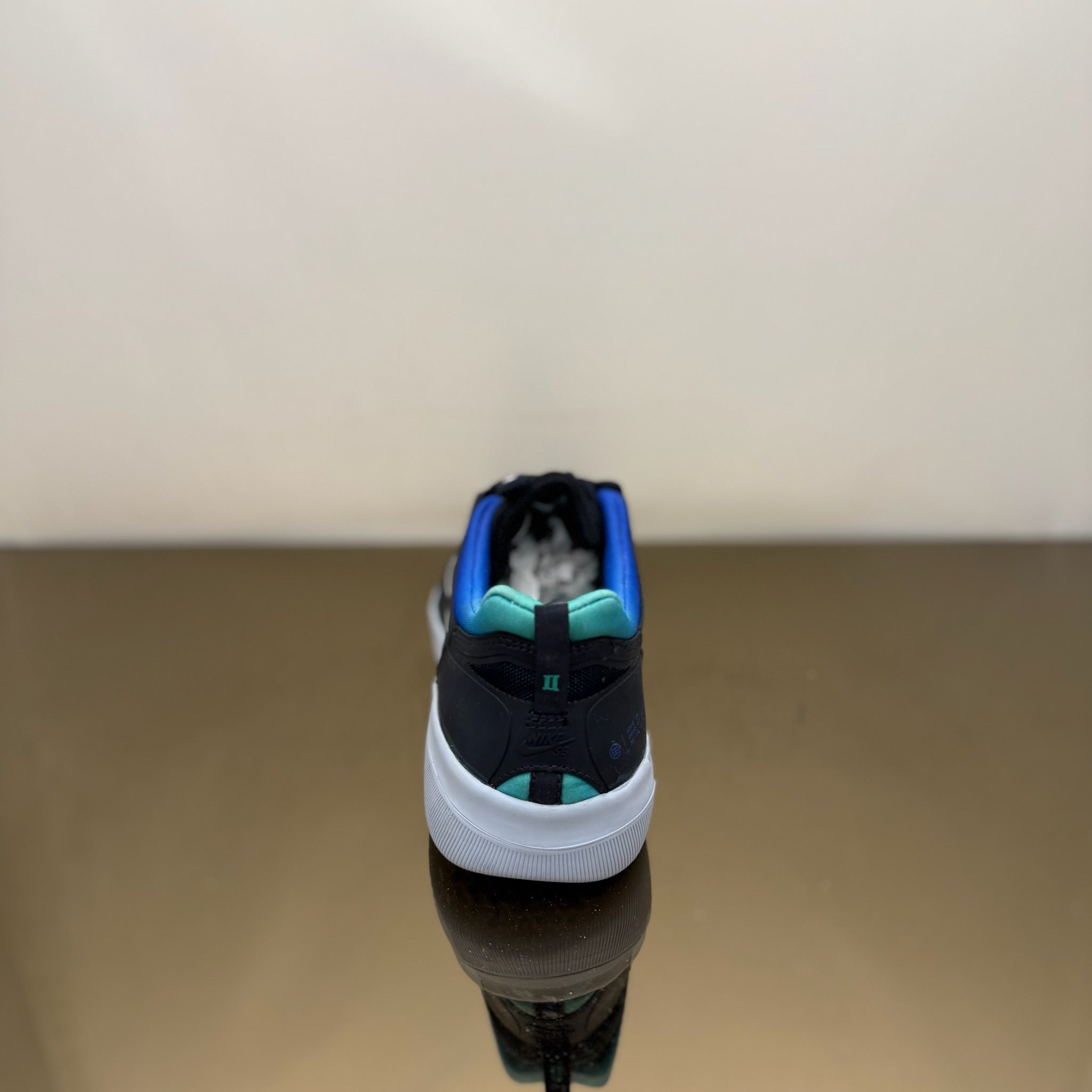 Nike SB Nyjah Free 2 Dark Obsidian Hyper Jade
