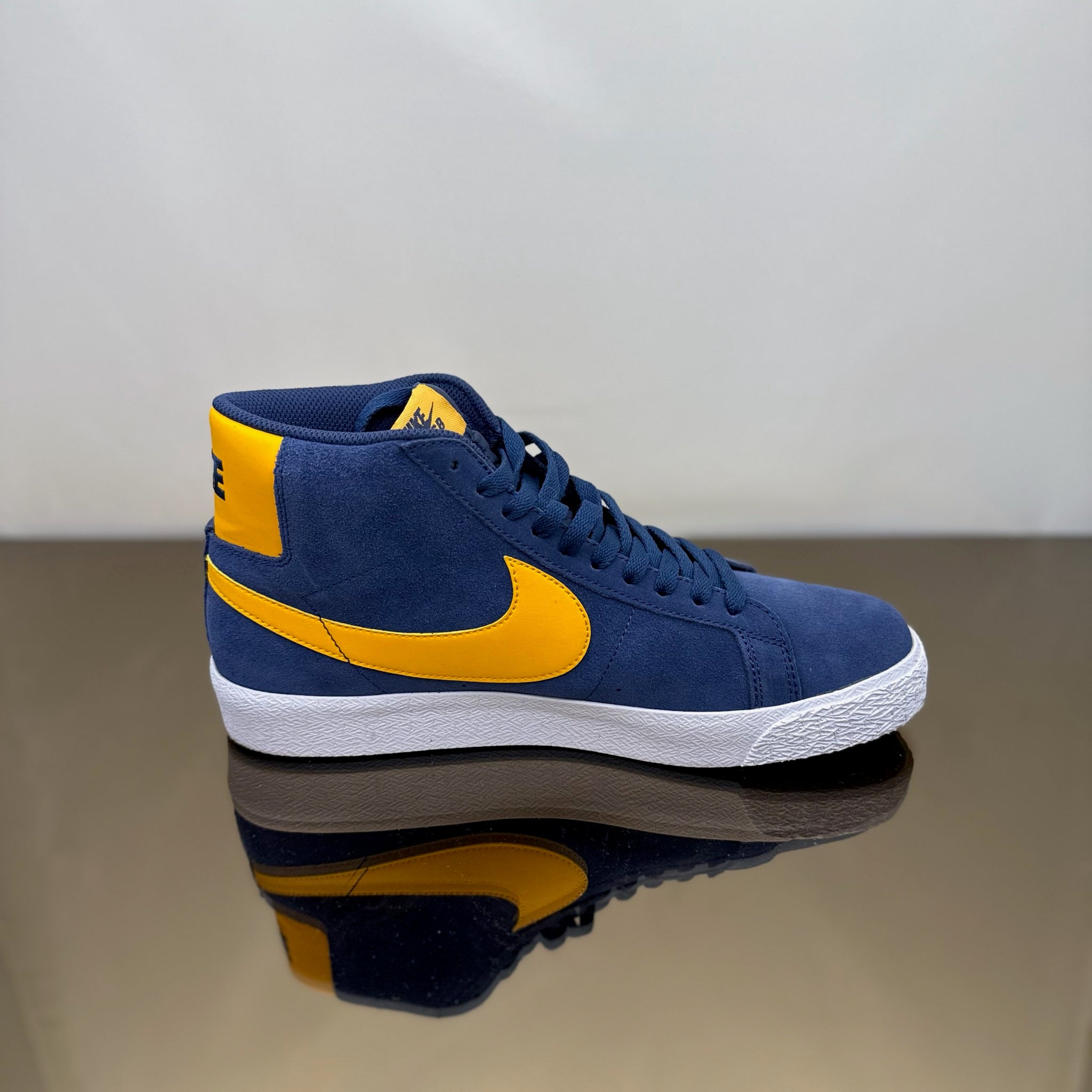 Nike SB Zoom Blazer Mid Michigan