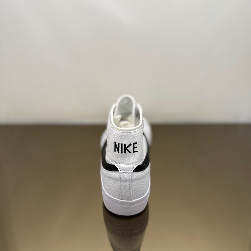Nike SB Blazer Court Mid